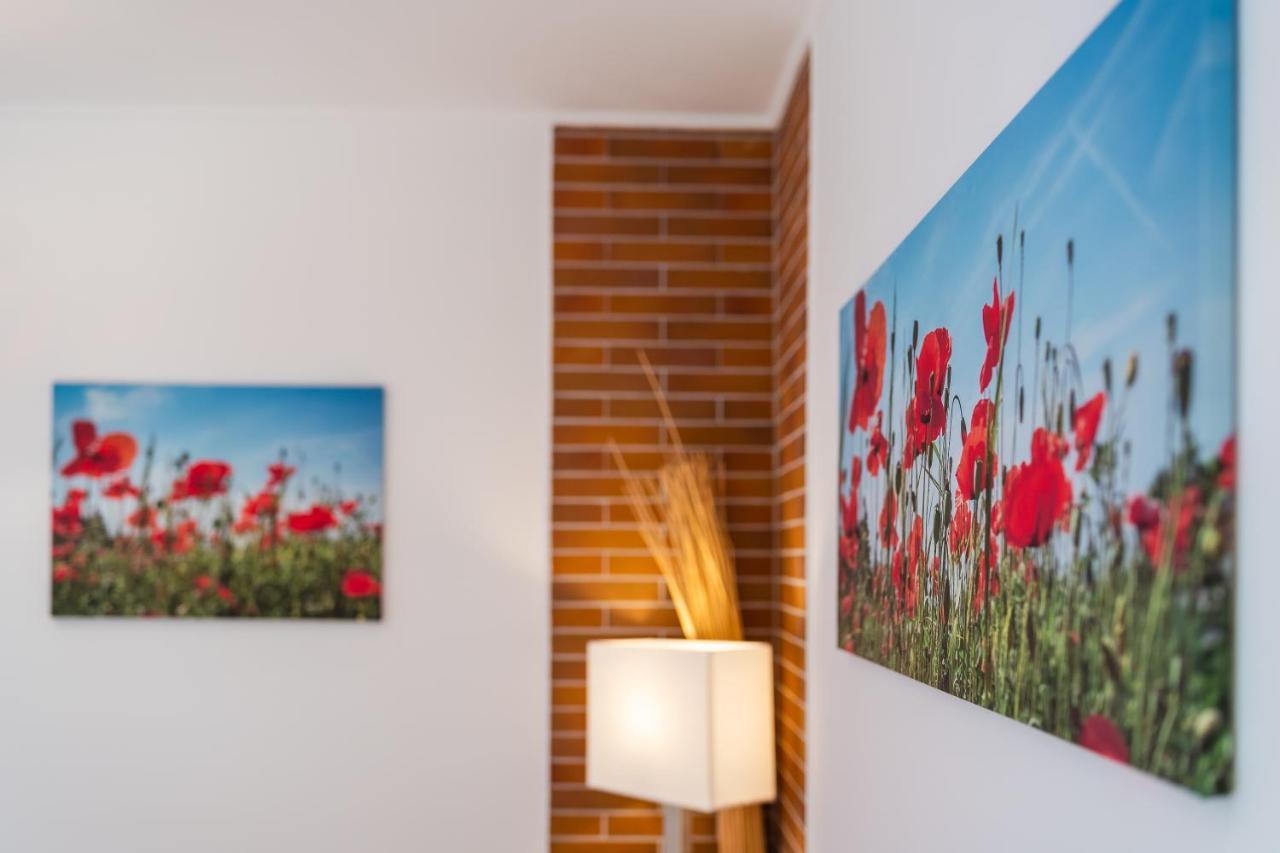 Sára-Lux Apartman Nyarliget Exterior foto