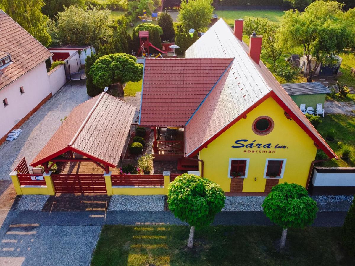Sára-Lux Apartman Nyarliget Exterior foto