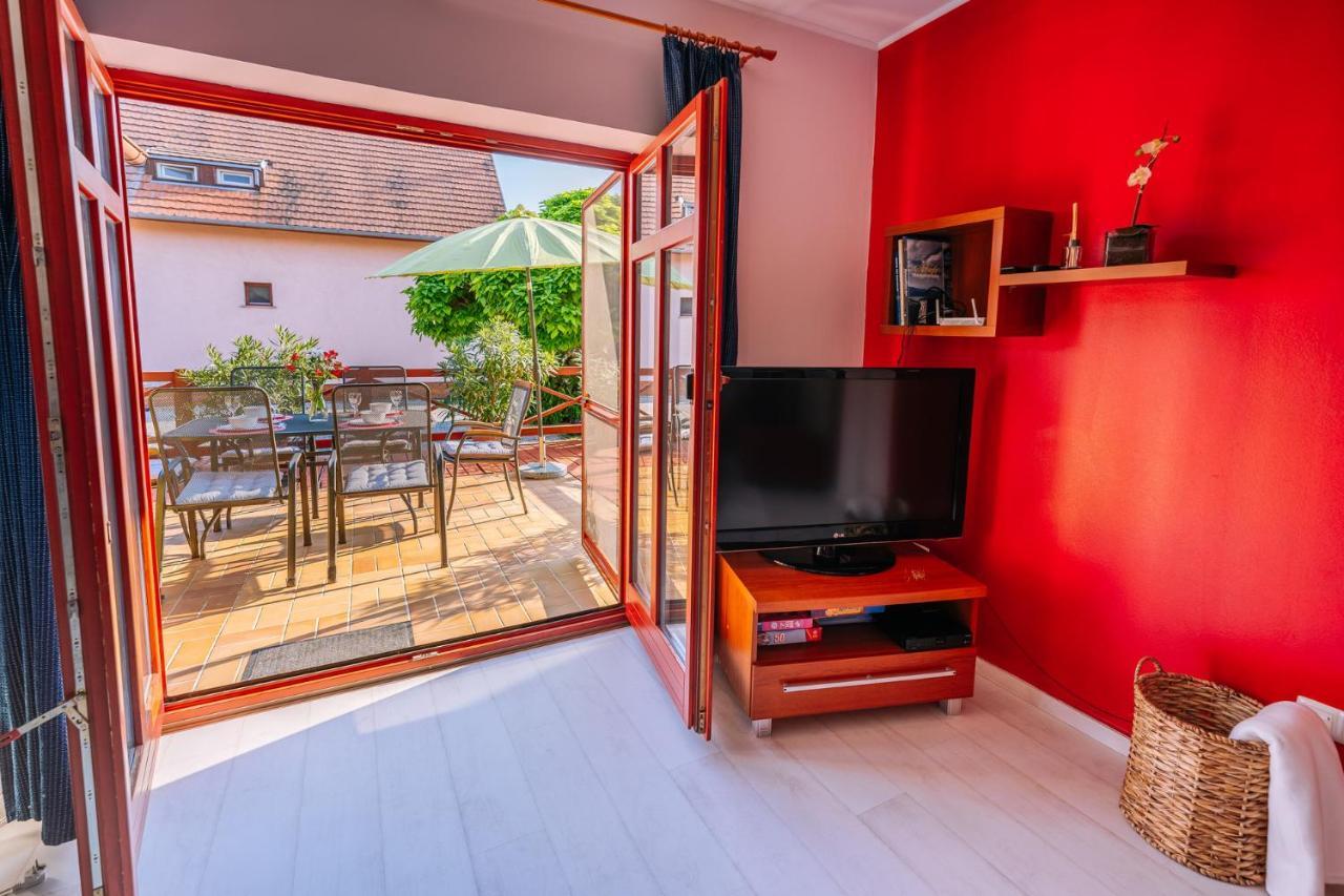 Sára-Lux Apartman Nyarliget Exterior foto