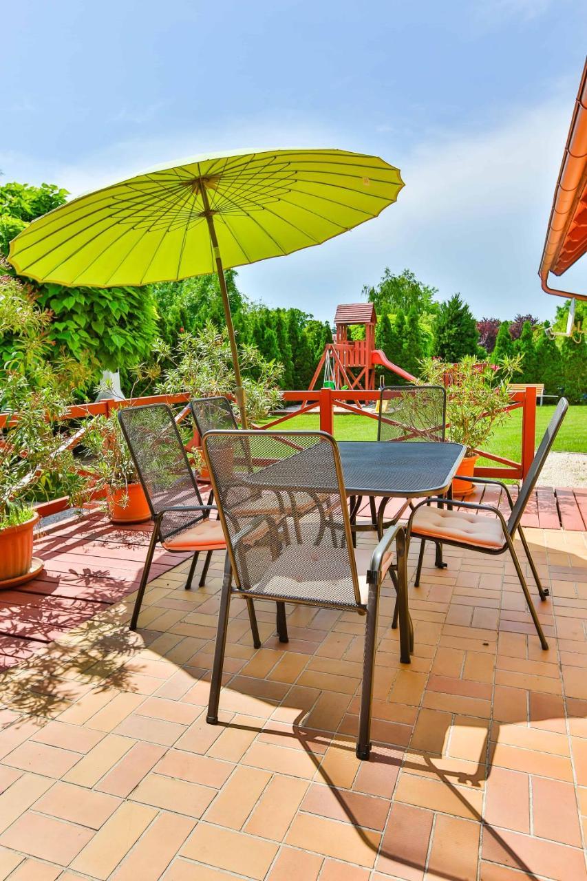 Sára-Lux Apartman Nyarliget Exterior foto